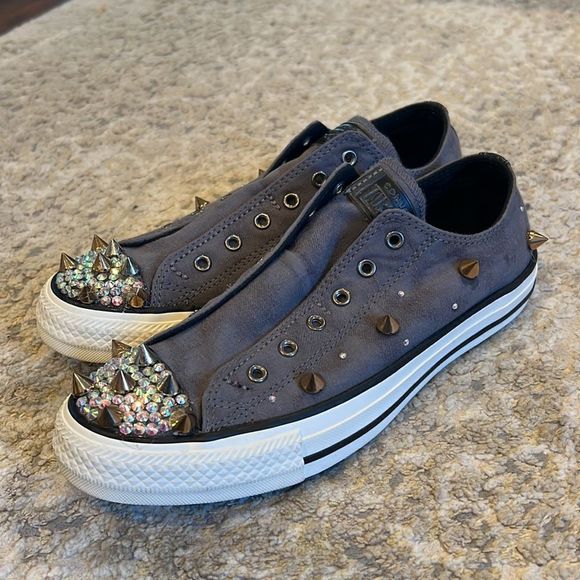 Converse Chuck Taylor All Star Laceless Studded Low Top Shoes size 7 custom made - Picture 2 of 10